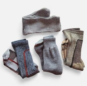 4 Men's Columbia & Hiking Socks